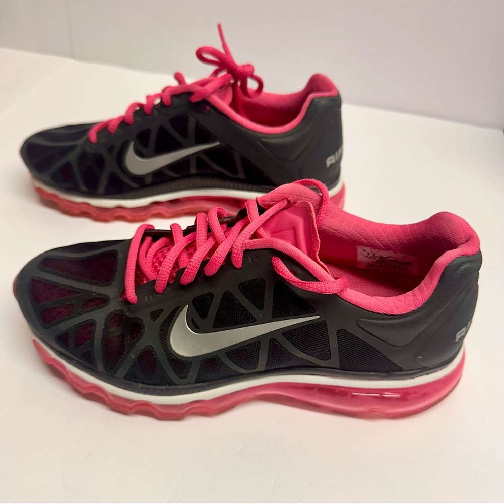 Nike Women's Air max Athletic Shoes in Black and‎ Pink size 7.5 - Picture 4 of 9